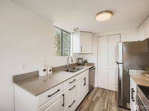 3523 S 160 Street C5, SeaTac WA 98188