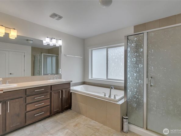 36008 21st Lane S, Federal Way WA 98003