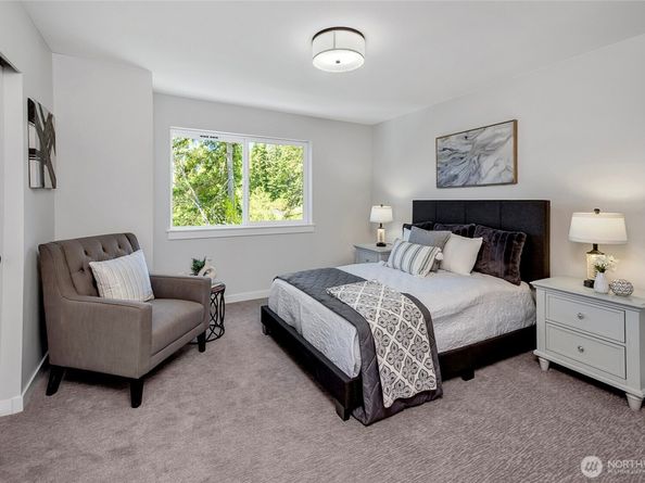 8904 NE 173rd Place B, Bothell WA 98011