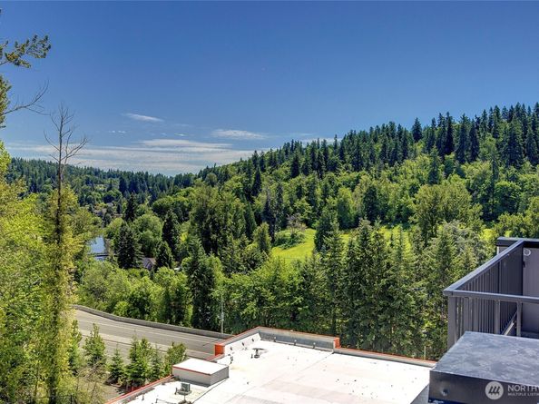 8904 NE 173rd Place B, Bothell WA 98011