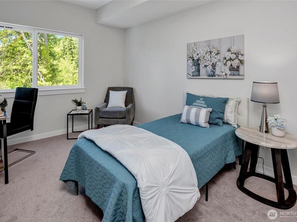 8904 NE 173rd Place B, Bothell WA 98011