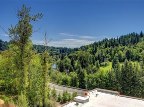 8904 NE 173rd Place B, Bothell WA 98011