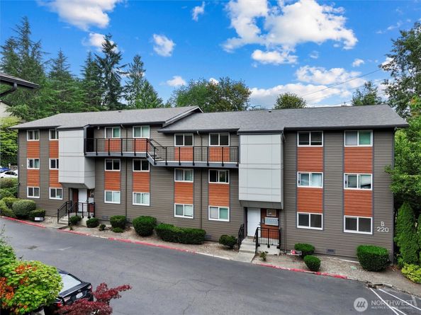 220 SW Clark Street B104, Issaquah WA 98027