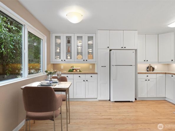 220 SW Clark Street B104, Issaquah WA 98027