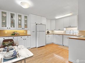 220 SW Clark Street B104, Issaquah WA 98027