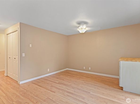 220 SW Clark Street B104, Issaquah WA 98027