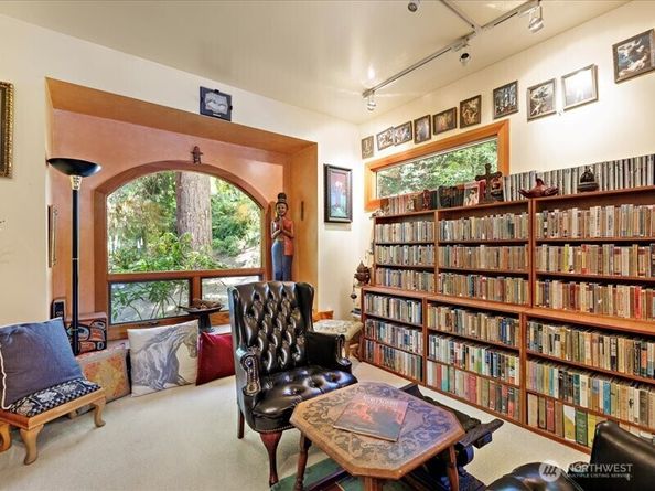 6418 E Mercer Way, Mercer Island WA 98040