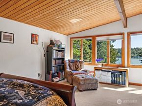 6418 E Mercer Way, Mercer Island WA 98040