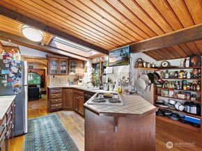 6418 E Mercer Way, Mercer Island WA 98040