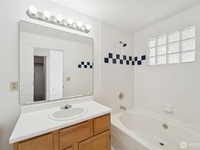 927 132nd Street SW H5, Everett WA 98204