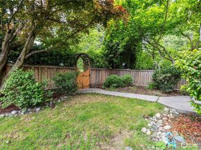 6026 35th Avenue NE, Seattle WA 98115