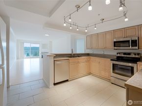 15020 Bothell Way NE 303, Lake Forest Park WA 98155
