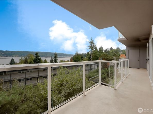 15020 Bothell Way NE 303, Lake Forest Park WA 98155