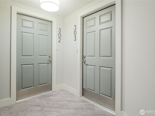 15020 Bothell Way NE 303, Lake Forest Park WA 98155
