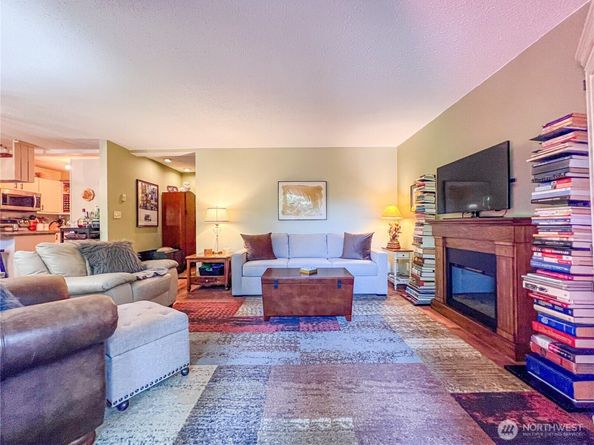 1425 S Puget Drive G3, Renton WA 98055