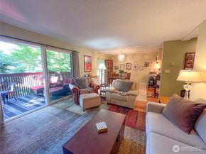 1425 S Puget Drive G3, Renton WA 98055