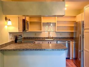 1425 S Puget Drive G3, Renton WA 98055
