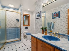 14920 Vermontville Road SW, Vashon WA 98070