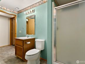 4272 SW 337th Place, Federal Way WA 98023