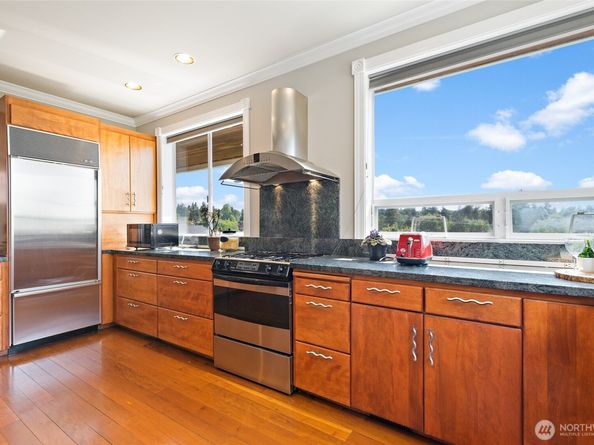 6222 37th Avenue NE, Seattle WA 98115