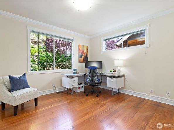 6222 37th Avenue NE, Seattle WA 98115