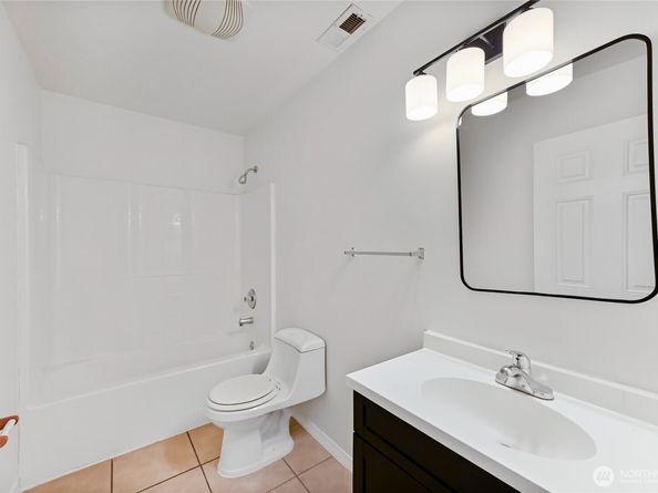 1911 Gibson Road A, Everett WA 98204
