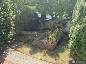 4329 NE 56th Street, Seattle WA 98105