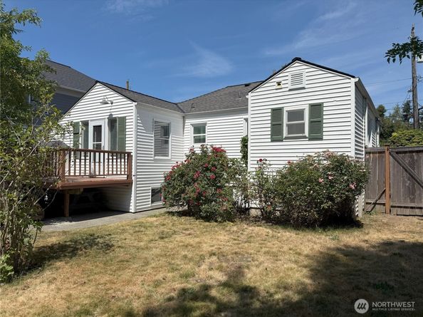 4329 NE 56th Street, Seattle WA 98105