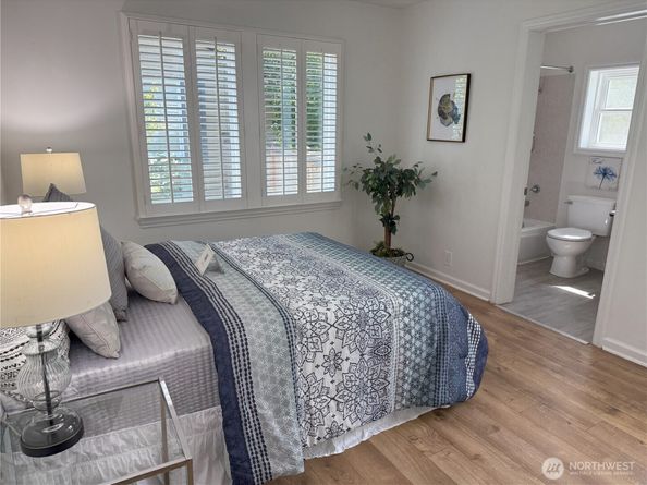 4329 NE 56th Street, Seattle WA 98105