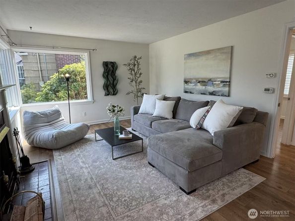 4329 NE 56th Street, Seattle WA 98105