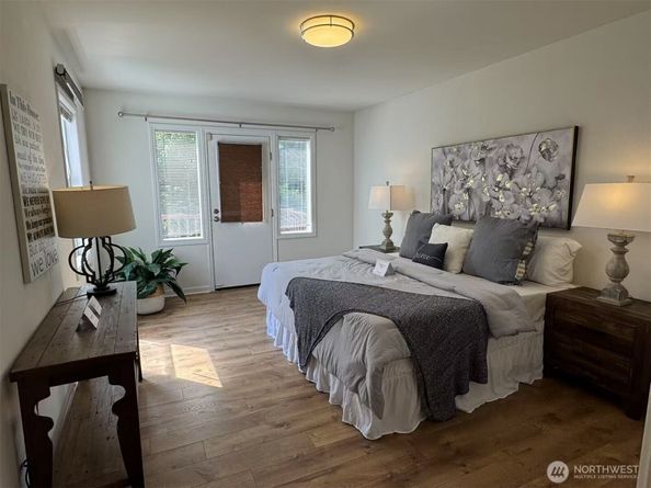 4329 NE 56th Street, Seattle WA 98105