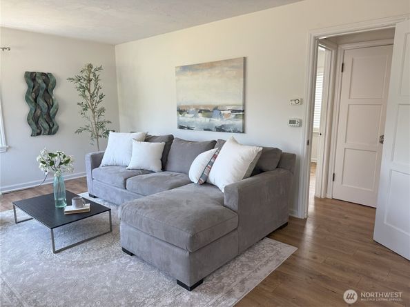 4329 NE 56th Street, Seattle WA 98105