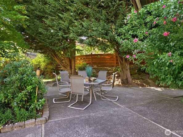 16205 SE 7th Street, Bellevue WA 98008