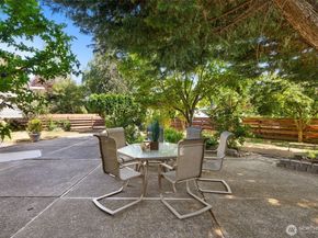 16205 SE 7th Street, Bellevue WA 98008