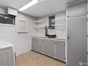 16205 SE 7th Street, Bellevue WA 98008