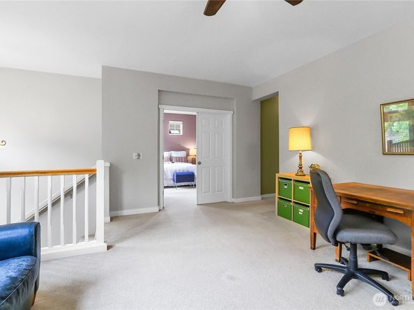 17021 Parkside Way SE, Renton WA 98058