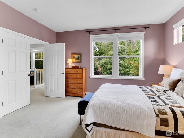 17021 Parkside Way SE, Renton WA 98058