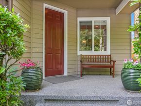 17021 Parkside Way SE, Renton WA 98058