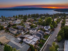 421 and 421B 14th Avenue W, Kirkland WA 98033