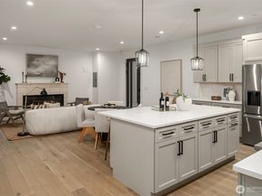 421 and 421B 14th Avenue W, Kirkland WA 98033