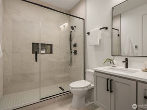 421 and 421B 14th Avenue W, Kirkland WA 98033