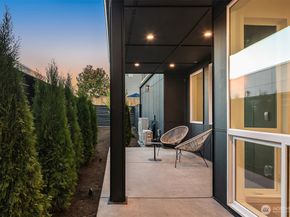 421 and 421B 14th Avenue W, Kirkland WA 98033