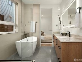 421 and 421B 14th Avenue W, Kirkland WA 98033