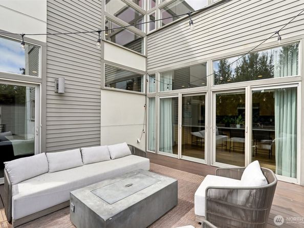 5956 38th Avenue SW, Seattle WA 98126