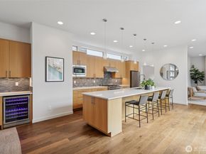 5956 38th Avenue SW, Seattle WA 98126