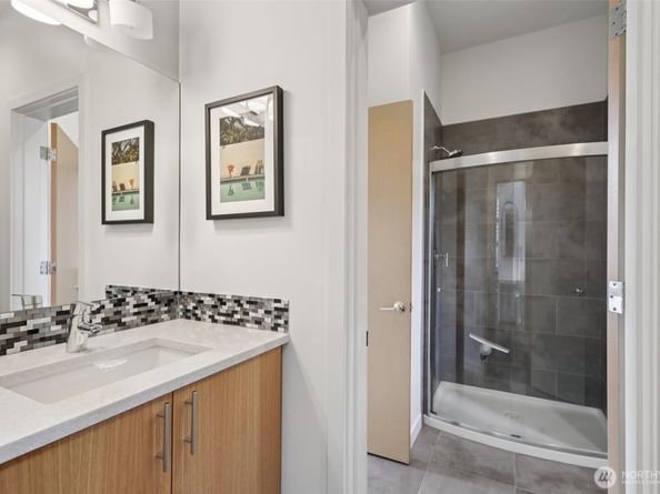 5956 38th Avenue SW, Seattle WA 98126