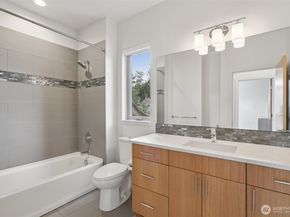 5956 38th Avenue SW, Seattle WA 98126