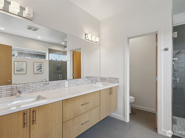 5956 38th Avenue SW, Seattle WA 98126