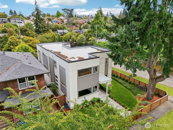5956 38th Avenue SW, Seattle WA 98126