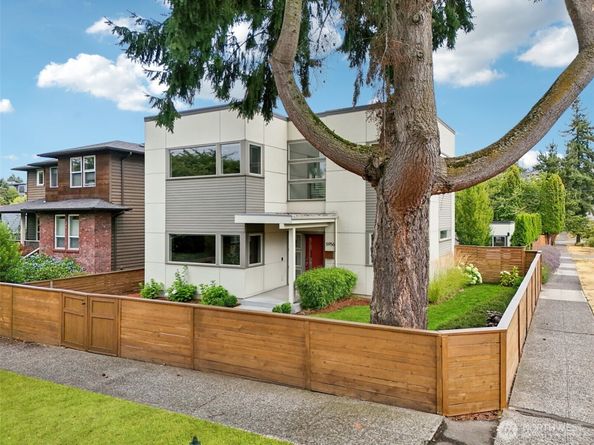 5956 38th Avenue SW, Seattle WA 98126
